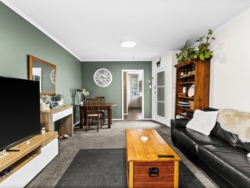 Downsizing? First home? Lock-up and Leave?