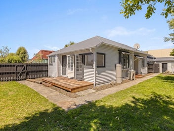 Side by Side, Both Motivated