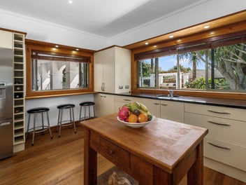 White Lotus resort living