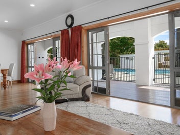 White Lotus resort living