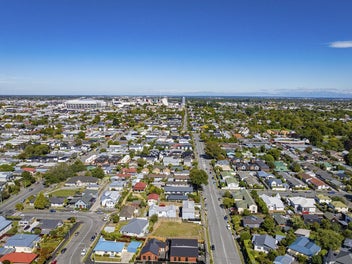 Sharply priced. Desirable position.