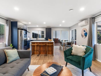 Owners Liquidating Assets and MUST SELL