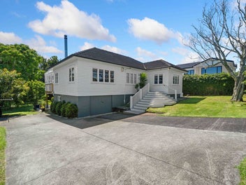 Big Land, Big Potential in Papatoetoe!
