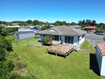 ELEVATED LIVING, IMPRESSIVE VIEWS