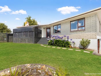 Sun, Space and a Pool on the North Side