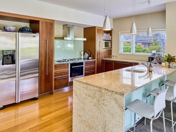 A home that welcomes and delivers