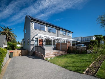 Beautifully Rebuilt St Heliers Duplex