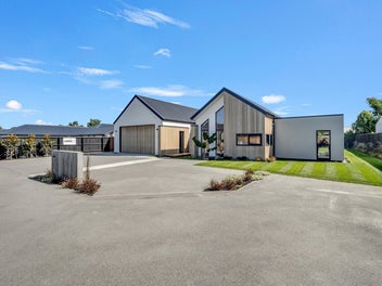 Roll up to luxury on Judd Lane