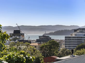 Rare Thorndon Gem with Double Parking