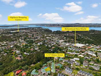 Entry into Birkenhead. Resort-Style Living