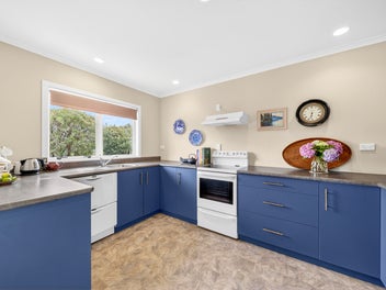 Lock And Leave Town House