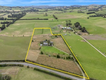 A True Good-Life Lifestyle - Minutes from Cheviot