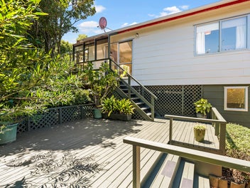 AFFORDABLE COASTAL LIFESTYLE!