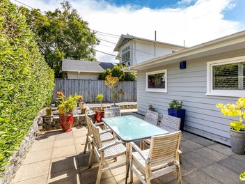 Easy living, easy life.