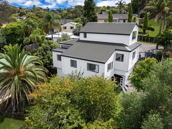 YOUR SLICE OF PARADISE........