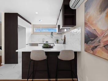 VENDOR'S LOSS YOUR GAIN.....