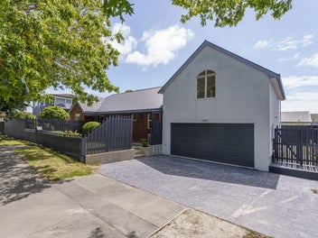 Immaculate, Spacious & Perfectly Located