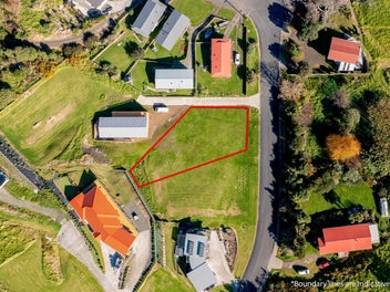 Quick Sale - Coastal Stunner!