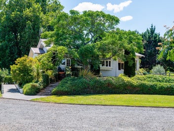 Studio, Space & Stunning Privacy