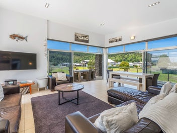 Live in style, along the Coromandel Coast