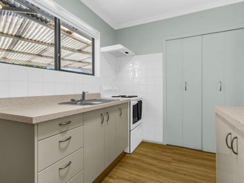 Tidy, Turn key and Title is Freehold!