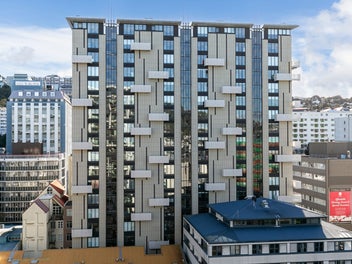 Vacant Dual Key Opportunity!