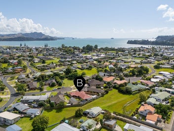 EASY & PRIVATE DRESS-CIRCLE LIVING