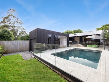 Timeless character. Resort-style living.