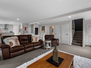 Love the Location, Live the Lifestyle!