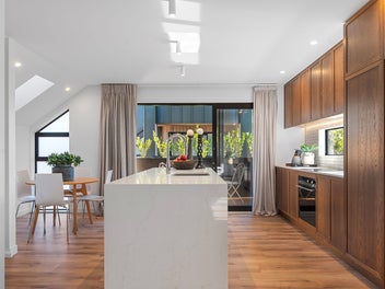 City Sleek, Leafy Street!