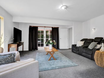 Family Haven with Private Bush Escape...