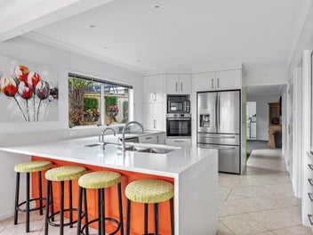 Relaxed Beachside Living at It’s Best!