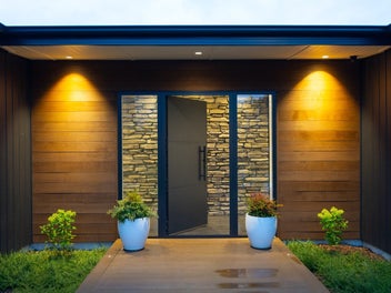 Designer Home in Exclusive Centennial Park