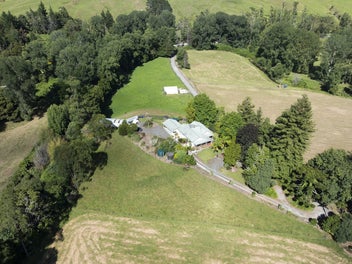 Idyllic Peria Lifestyle –Modern Villa on 5 Acres