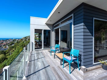 75 Ravenswood Road - Views, Space & Flexibility