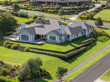 Architectural Elegance. Quietly Private.