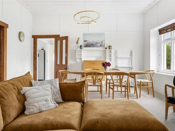 Modernised Villa on Rare Large Section