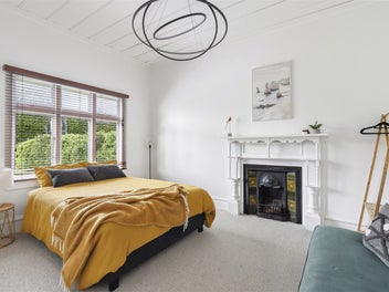 Modernised Villa on Rare Large Section