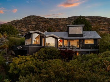 Income Potential, Privacy & Views on Peninsula