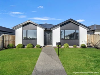 Easy Living, Exceptional Location