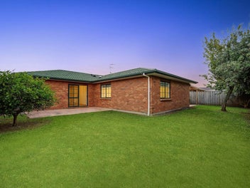 Single-Level Crowd Pleaser by the Park