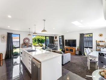 Modern Living | Leisure & Easy Care