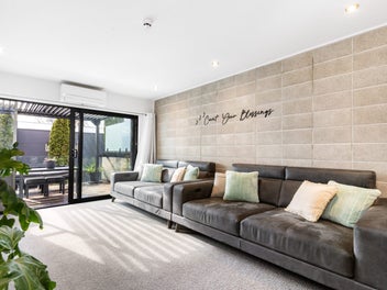 New York-Inspired Heritage Living