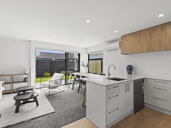 Executive townhouse in Cashmere High Zone