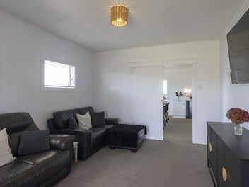 Peaceful Private Location Close to Lake