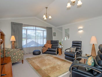 Empty nesters looking for room with a view