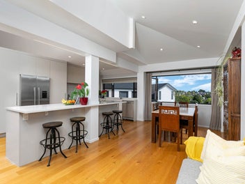 Pool, Sea View, Rangi & Westlake Girls Zone