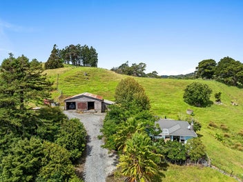 Charming country lifestyle with sheds galore