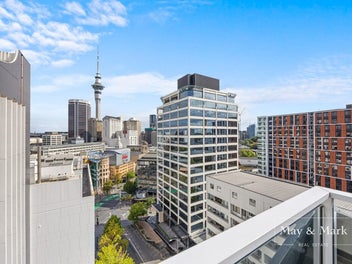 Vendor Retiring! Freehold 2-Bed 2-Bath City Living