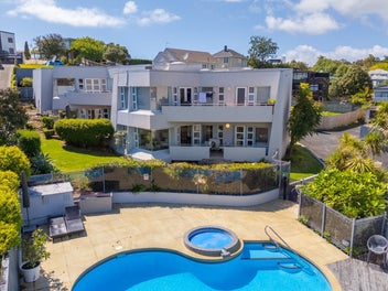 The Bays Lifestyle Calls